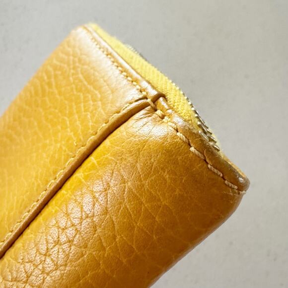 Dooney & Bourke Pebble Full Zip Around Leather Wallet Yellow - Picture 3 of 4